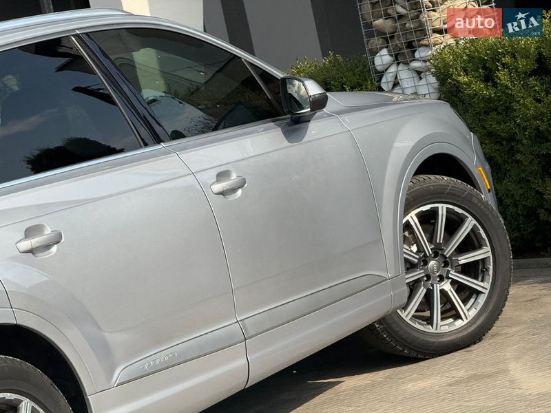 Внедорожник / Кроссовер Audi Q7 2017 в Стрые