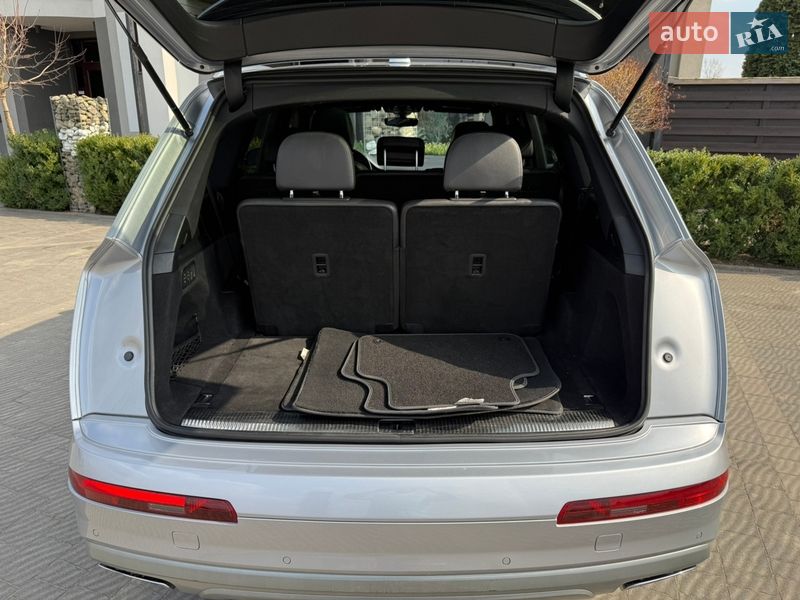 Внедорожник / Кроссовер Audi Q7 2017 в Стрые