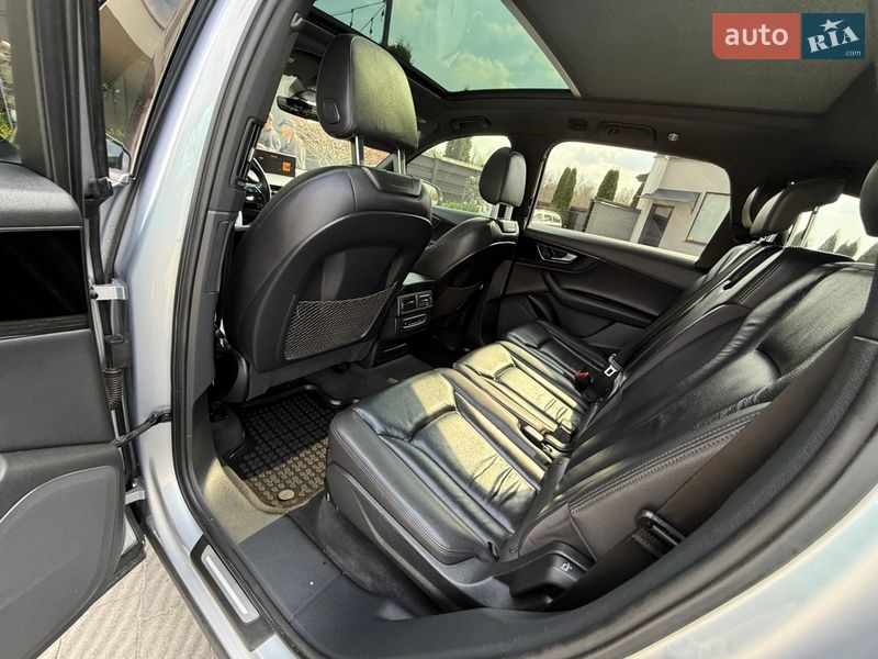 Внедорожник / Кроссовер Audi Q7 2017 в Стрые