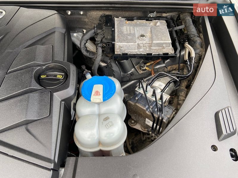 Внедорожник / Кроссовер Audi Q7 2016 в Черновцах
