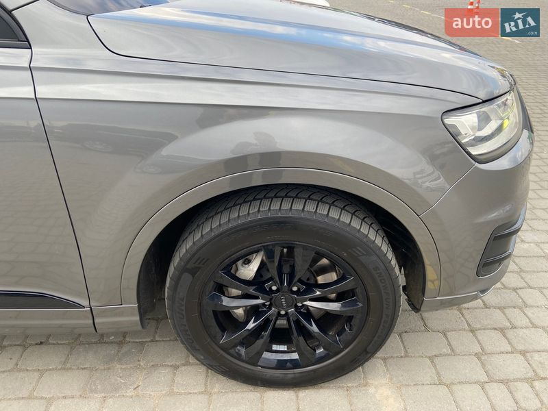 Внедорожник / Кроссовер Audi Q7 2016 в Черновцах