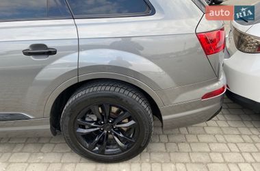 Внедорожник / Кроссовер Audi Q7 2016 в Черновцах