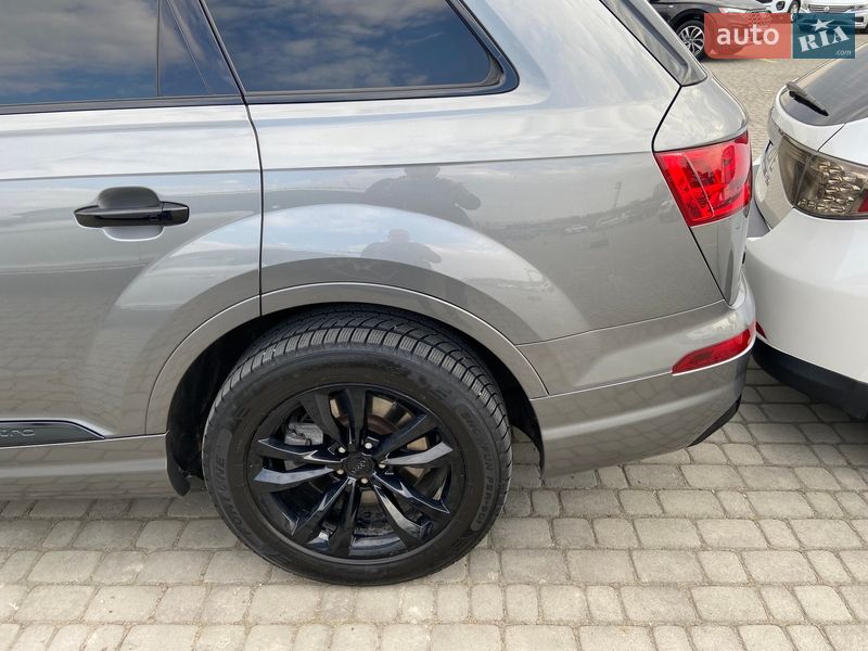 Внедорожник / Кроссовер Audi Q7 2016 в Черновцах