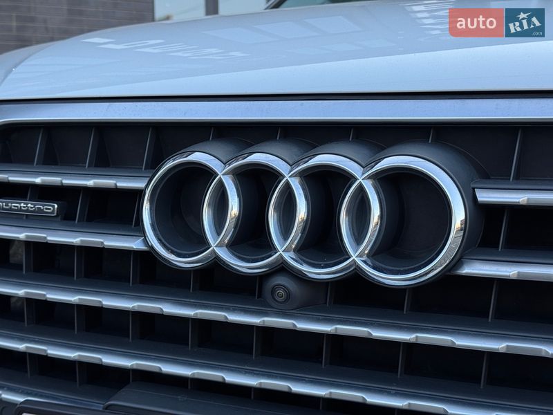 Внедорожник / Кроссовер Audi Q7 2016 в Киеве