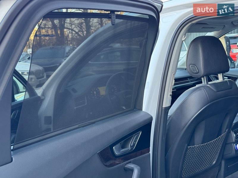 Внедорожник / Кроссовер Audi Q7 2016 в Киеве