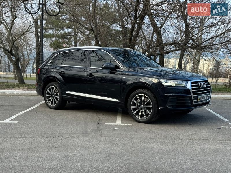 Внедорожник / Кроссовер Audi Q7 2016 в Одессе