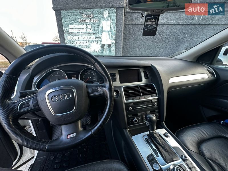Позашляховик / Кросовер Audi Q7 2011 в Самборі