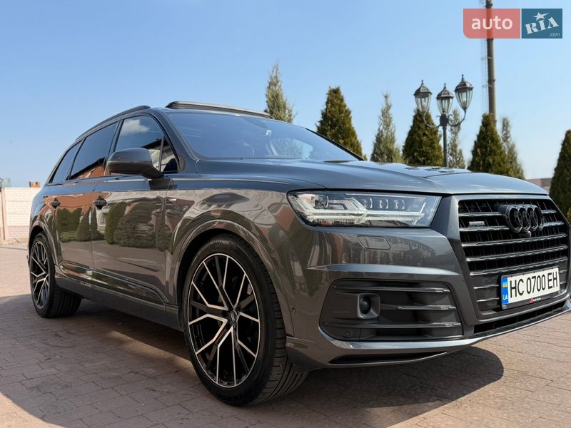 Внедорожник / Кроссовер Audi Q7 2016 в Стрые