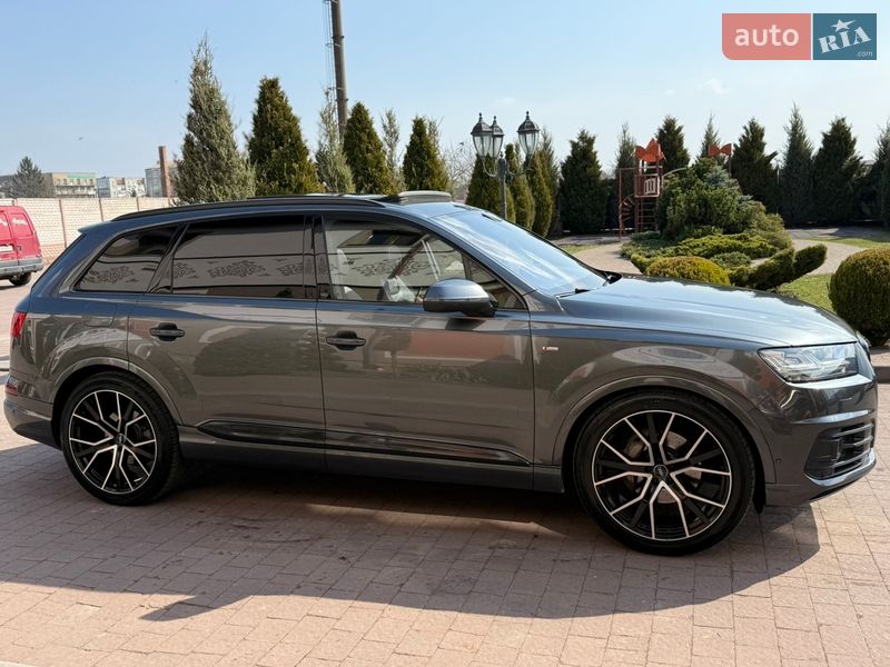 Внедорожник / Кроссовер Audi Q7 2016 в Стрые