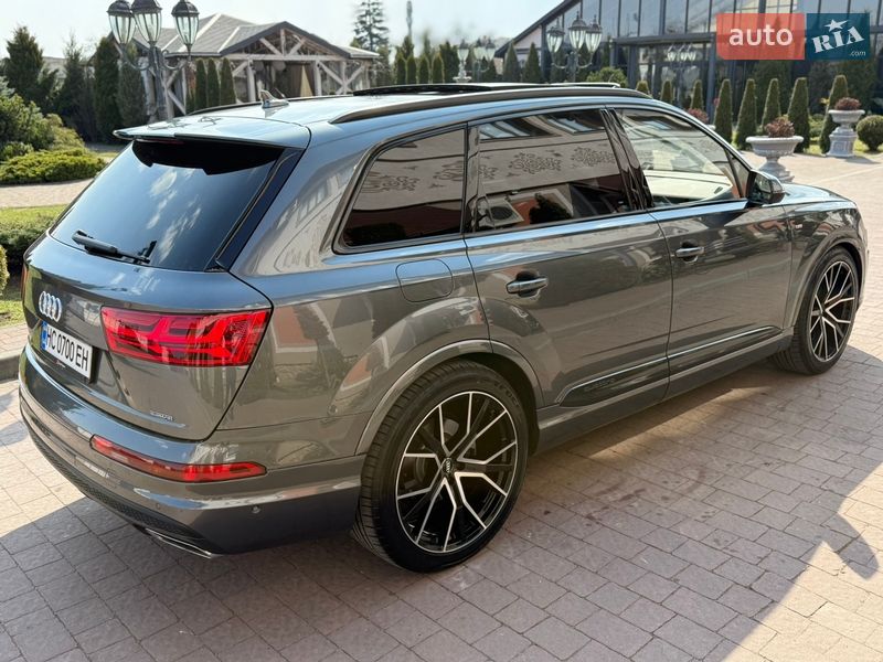 Внедорожник / Кроссовер Audi Q7 2016 в Стрые