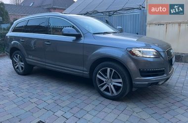 Позашляховик / Кросовер Audi Q7 2015 в Ужгороді