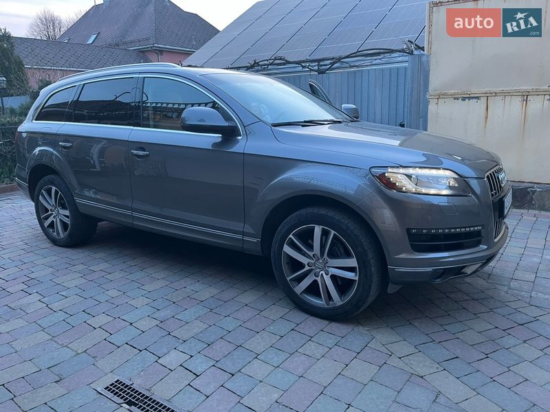 Позашляховик / Кросовер Audi Q7 2015 в Ужгороді