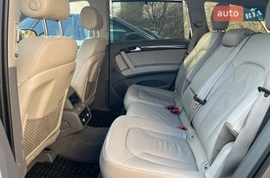 Позашляховик / Кросовер Audi Q7 2015 в Ужгороді