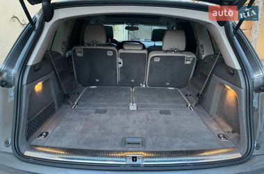 Позашляховик / Кросовер Audi Q7 2015 в Ужгороді