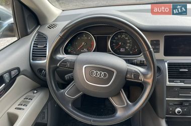 Позашляховик / Кросовер Audi Q7 2015 в Ужгороді