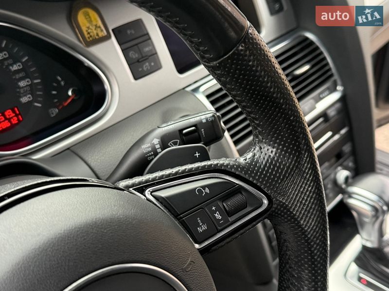 Позашляховик / Кросовер Audi Q7 2010 в Рівному