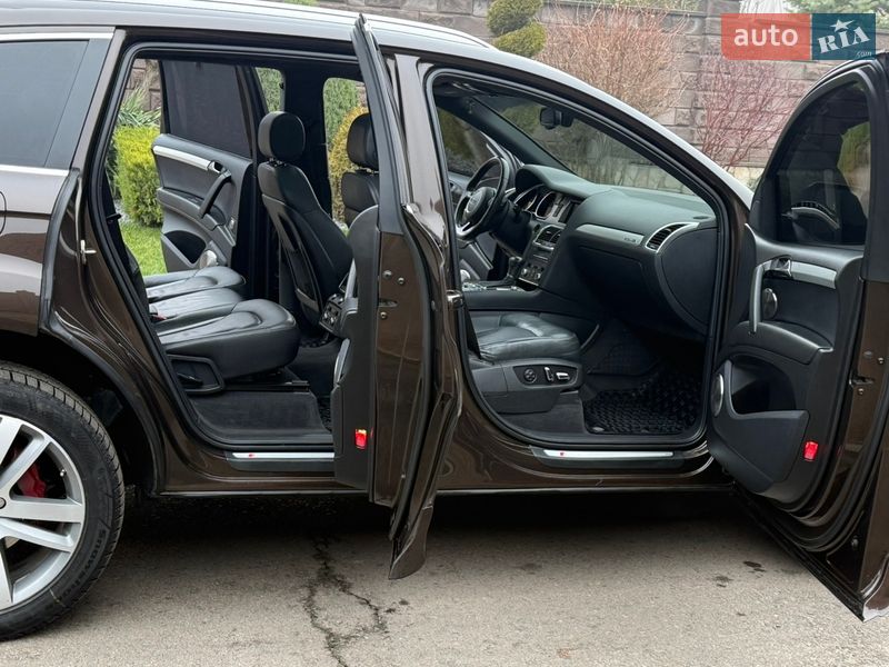 Позашляховик / Кросовер Audi Q7 2010 в Рівному