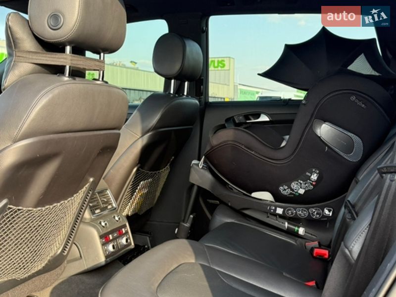 Позашляховик / Кросовер Audi Q7 2014 в Києві