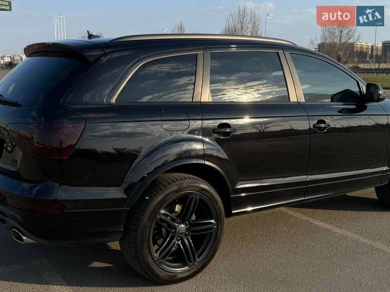 Позашляховик / Кросовер Audi Q7 2014 в Києві