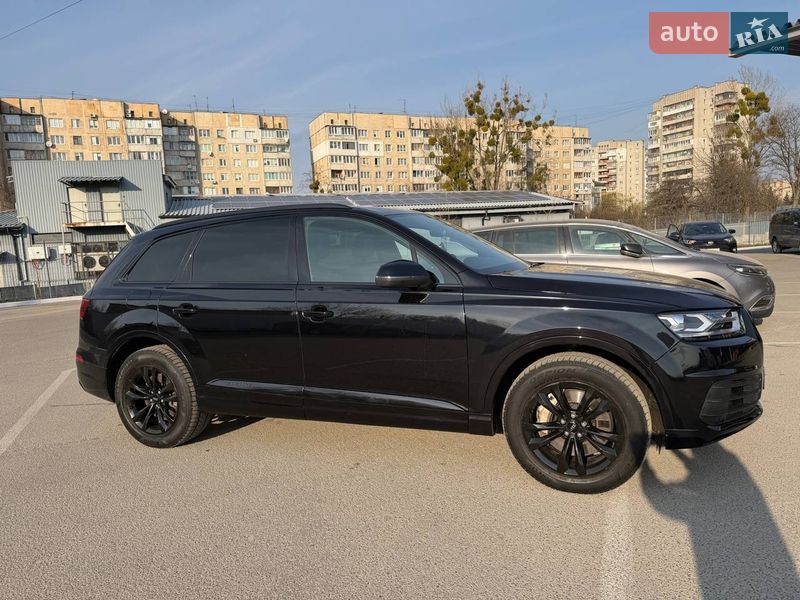 Позашляховик / Кросовер Audi Q7 2017 в Львові фото 11 Позашляховик / Кросовер Audi Q7 2017 в Львові