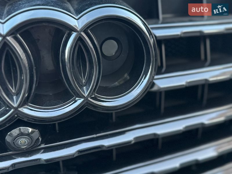 Позашляховик / Кросовер Audi Q7 2019 в Києві