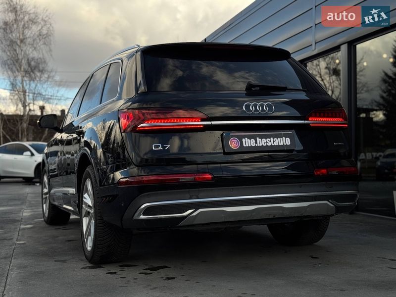 Позашляховик / Кросовер Audi Q7 2019 в Рівному