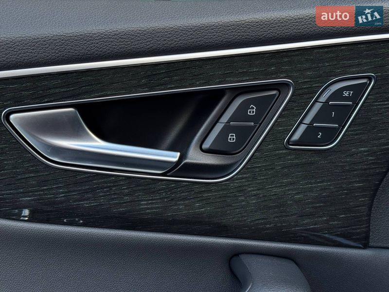 Позашляховик / Кросовер Audi Q7 2019 в Рівному