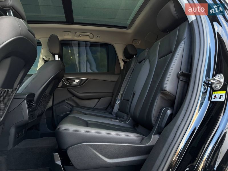 Позашляховик / Кросовер Audi Q7 2019 в Рівному