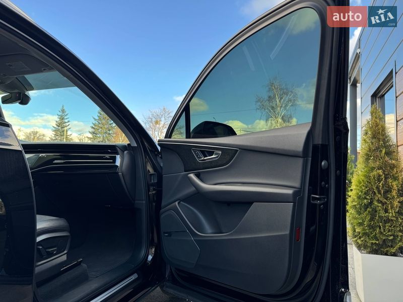 Позашляховик / Кросовер Audi Q7 2019 в Рівному