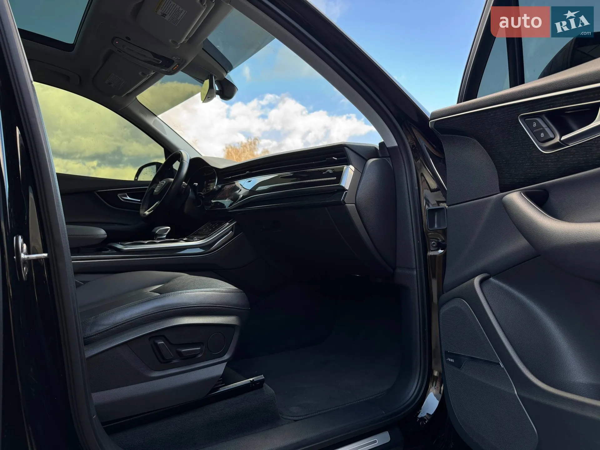 2019 Audi Q7 - мініатюра 91