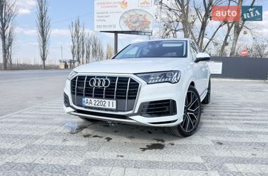 Внедорожник / Кроссовер Audi Q7 2020 в Киеве