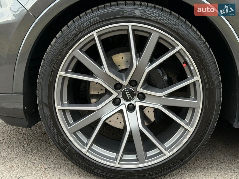 Внедорожник / Кроссовер Audi Q7 2020 в Ровно