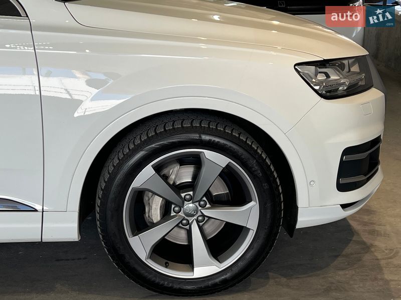 Позашляховик / Кросовер Audi Q7 2015 в Одесі