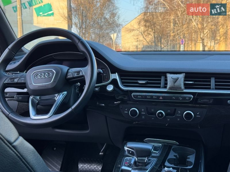 Позашляховик / Кросовер Audi Q7 2019 в Фастові