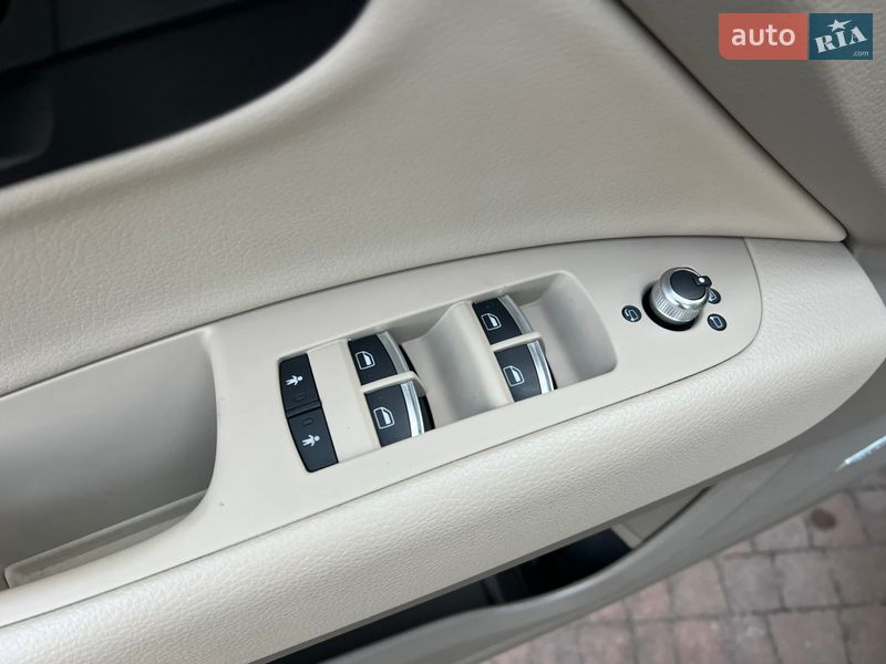 Позашляховик / Кросовер Audi Q7 2012 в Києві фото 53 Позашляховик / Кросовер Audi Q7 2012 в Києві