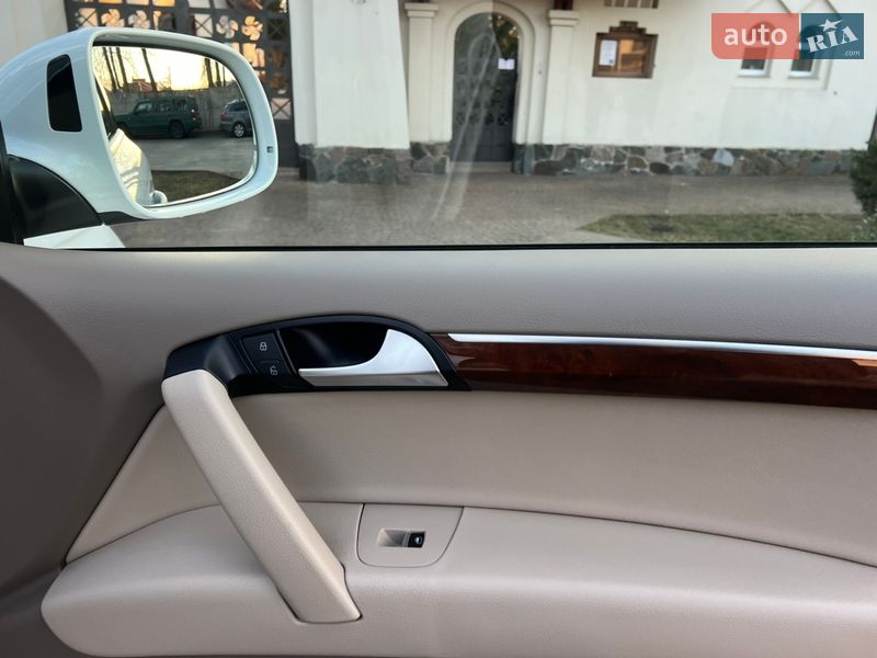 Позашляховик / Кросовер Audi Q7 2012 в Києві фото 116 Позашляховик / Кросовер Audi Q7 2012 в Києві