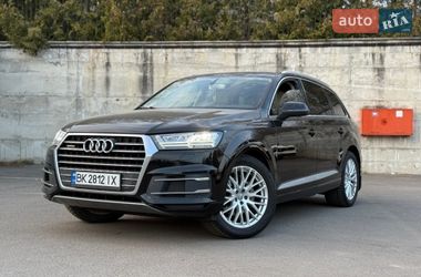Внедорожник / Кроссовер Audi Q7 2015 в Ровно