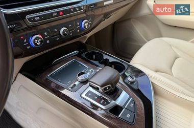 Внедорожник / Кроссовер Audi Q7 2015 в Ровно