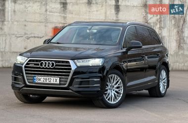 Внедорожник / Кроссовер Audi Q7 2015 в Ровно