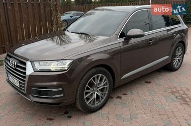 Позашляховик / Кросовер Audi Q7 2017 в Павлограді