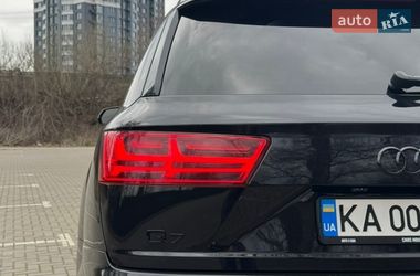 Внедорожник / Кроссовер Audi Q7 2016 в Киеве