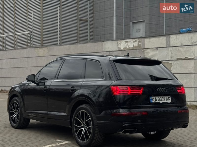 Позашляховик / Кросовер Audi Q7 2016 в Києві фото 16 Позашляховик / Кросовер Audi Q7 2016 в Києві