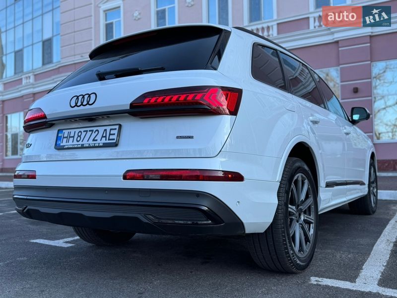 Внедорожник / Кроссовер Audi Q7 2022 в Одессе