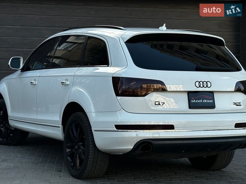 Позашляховик / Кросовер Audi Q7 2015 в Миколаєві