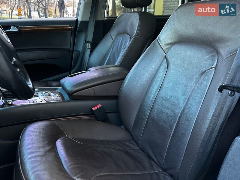 Позашляховик / Кросовер Audi Q7 2015 в Миколаєві