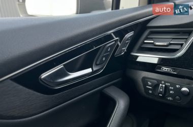 Позашляховик / Кросовер Audi Q7 2017 в Мукачевому
