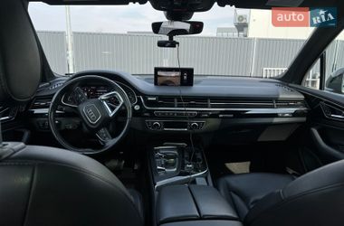 Позашляховик / Кросовер Audi Q7 2017 в Мукачевому