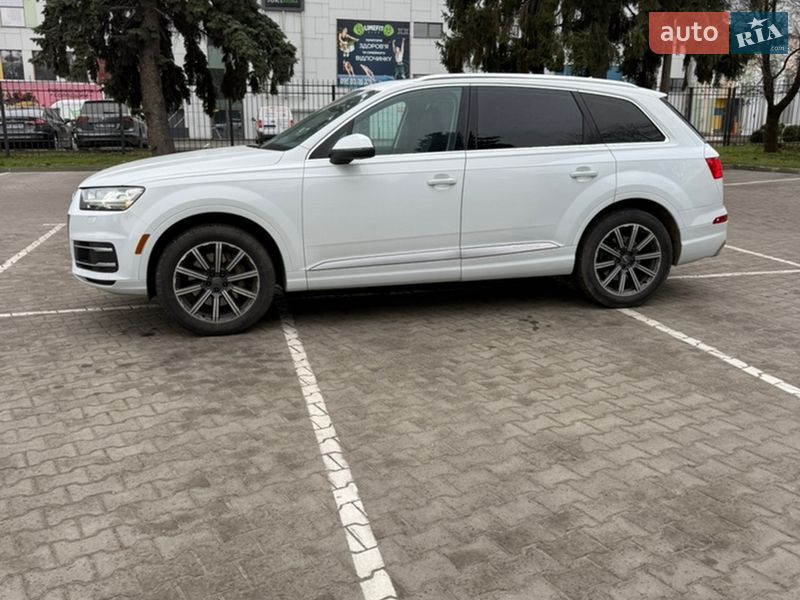 Внедорожник / Кроссовер Audi Q7 2016 в Луцке