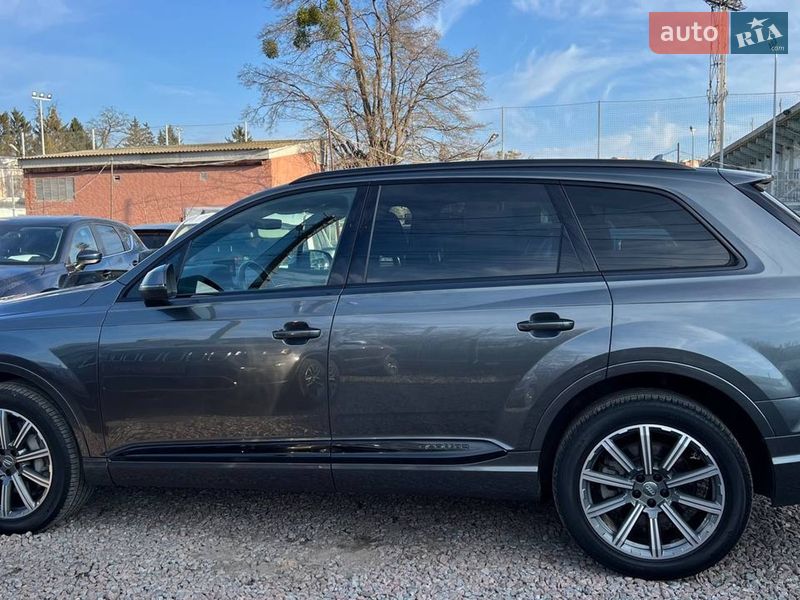 Внедорожник / Кроссовер Audi Q7 2019 в Полтаве