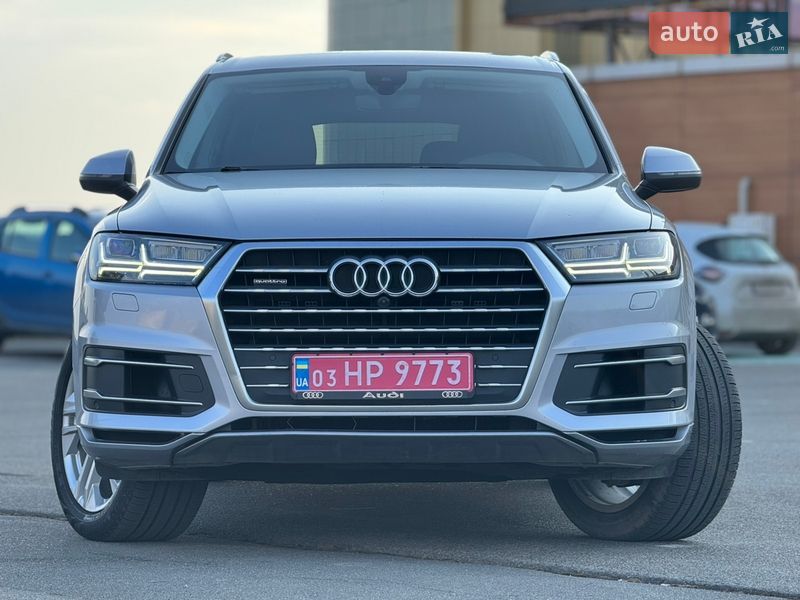 Позашляховик / Кросовер Audi Q7 2018 в Києві фото 17 Позашляховик / Кросовер Audi Q7 2018 в Києві